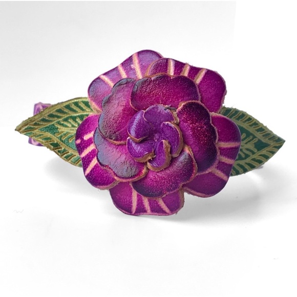 1 LEFT! Genuine Leather Handmade Handcrafted Purple Flower Bracelet - Picture 2 of 4